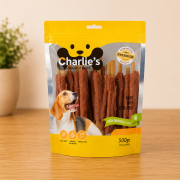 חטיף צ`רליז רול בקר עטוף בשר בקר 500 גרם Charlie's